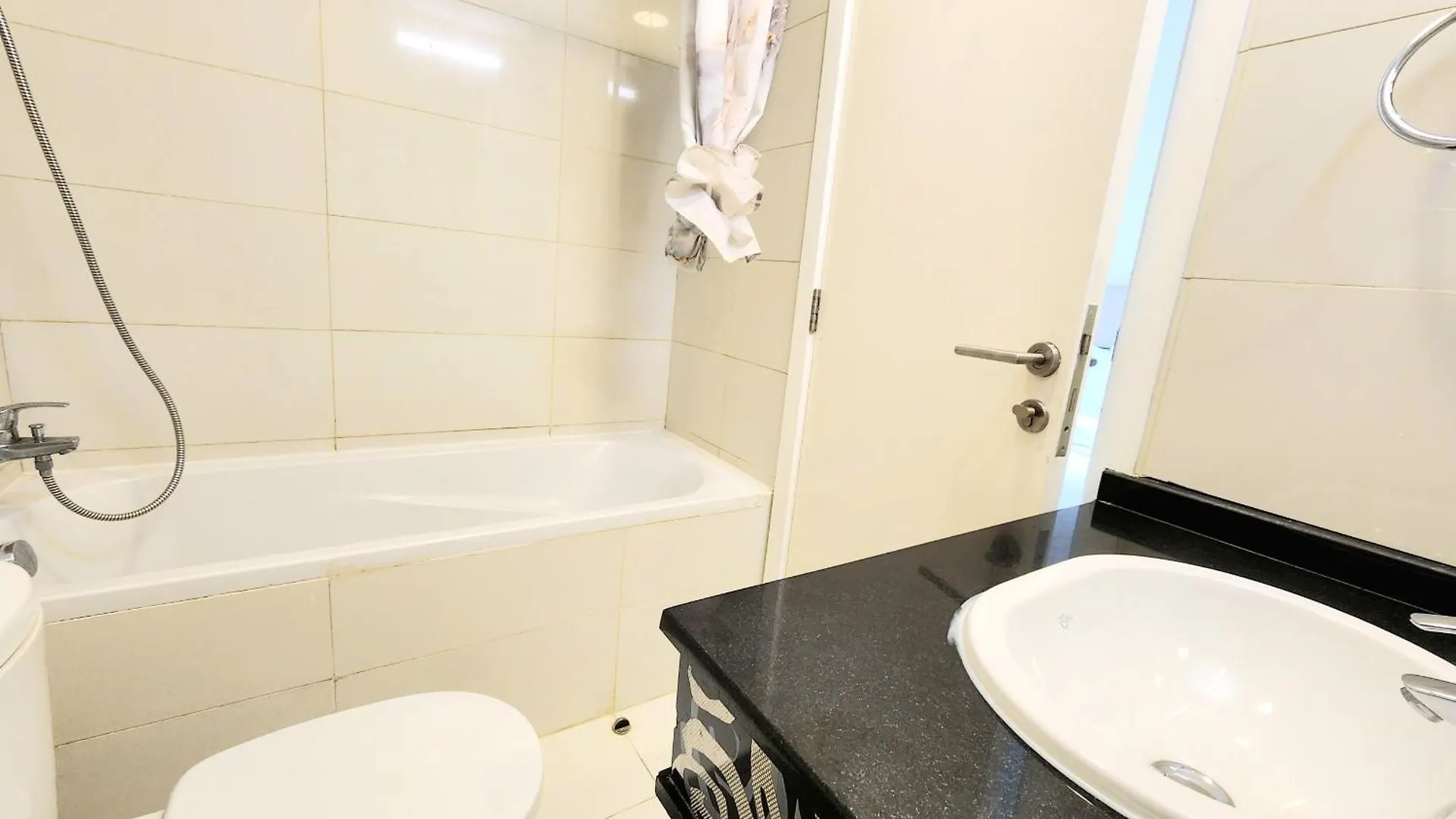 Royal Maison Luxurious 2 Bedroom In Business Bay Dubai Apartment